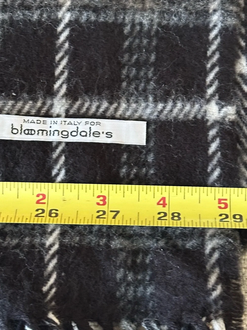 Bloomingdale’s Plaid Fringe Scarf Black Gray Ivory | Classic Winter | Vintage